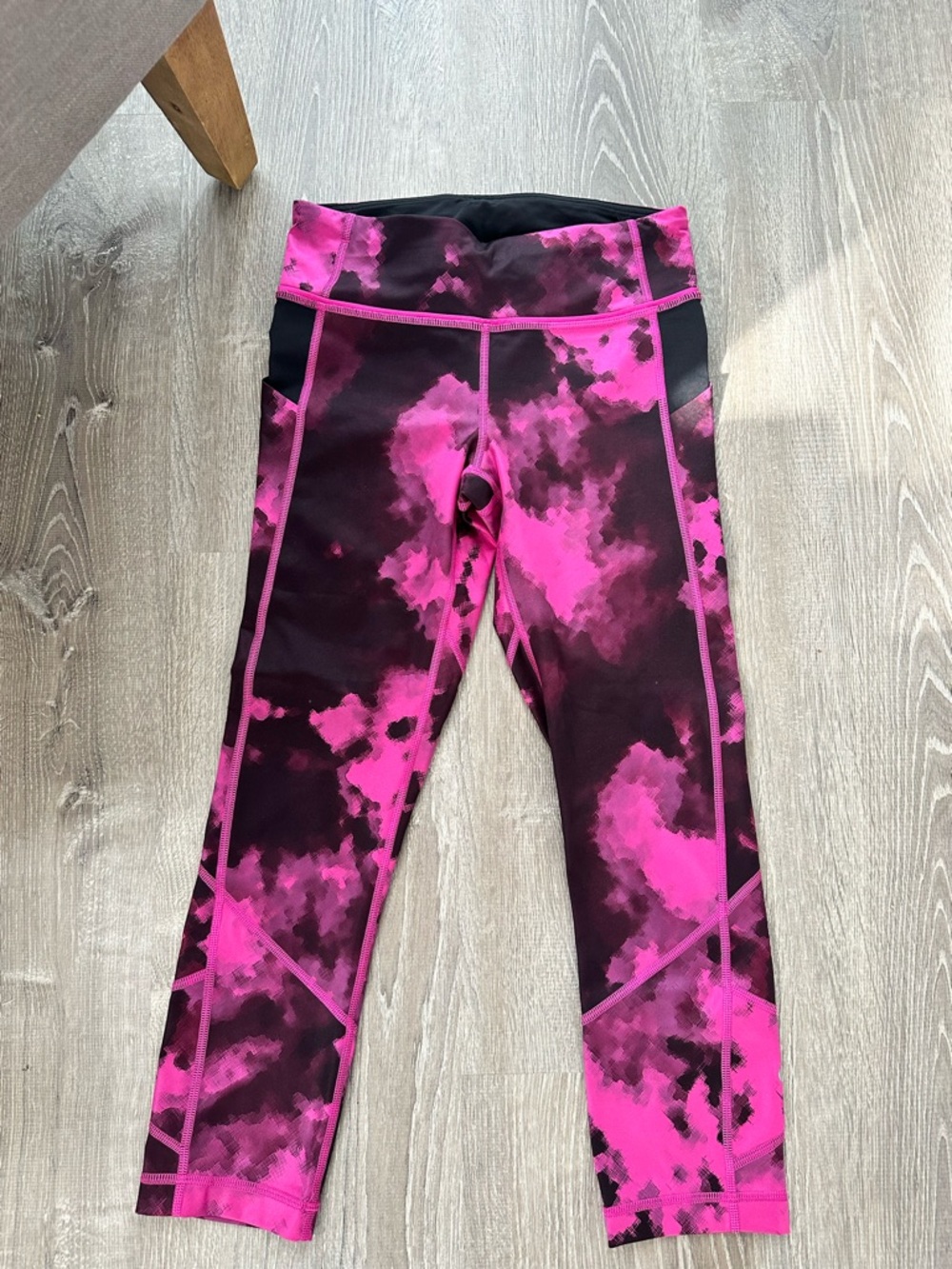 Lululemon cropped leggings size 4